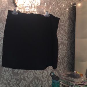 Black express skirt